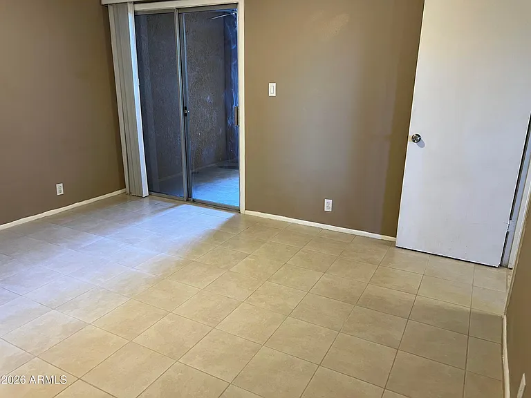 501 W Yukon Dr #4 — Photo 19