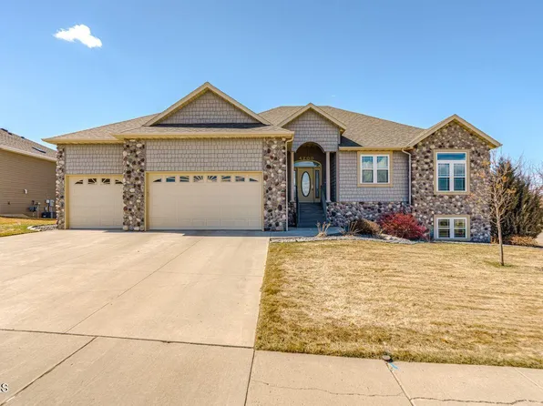 4200 Valley Dr, Bismarck, ND 58503