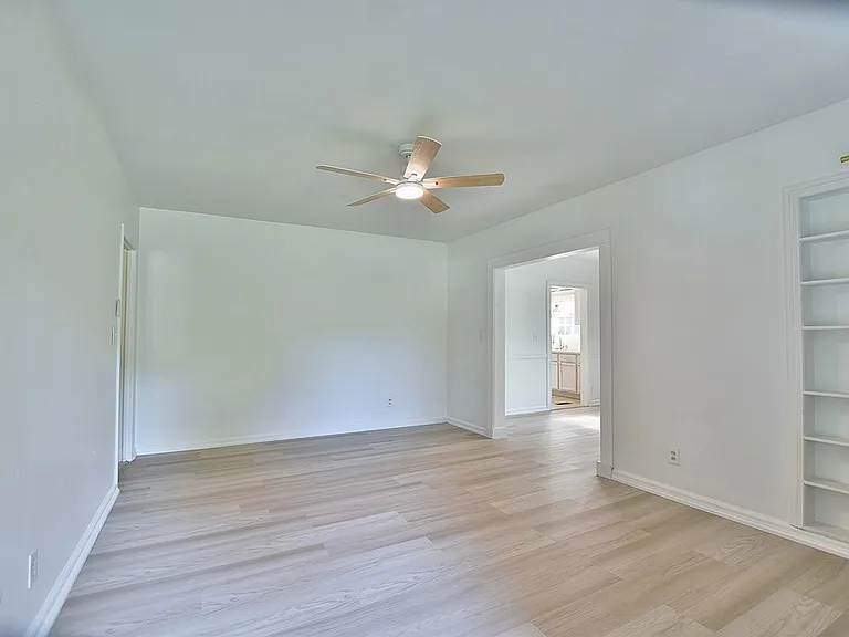 4201 Forrest Rd — Photo 5