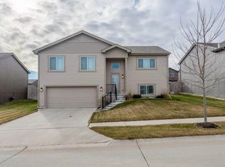 13915 Wyoming St, Omaha, NE 68142