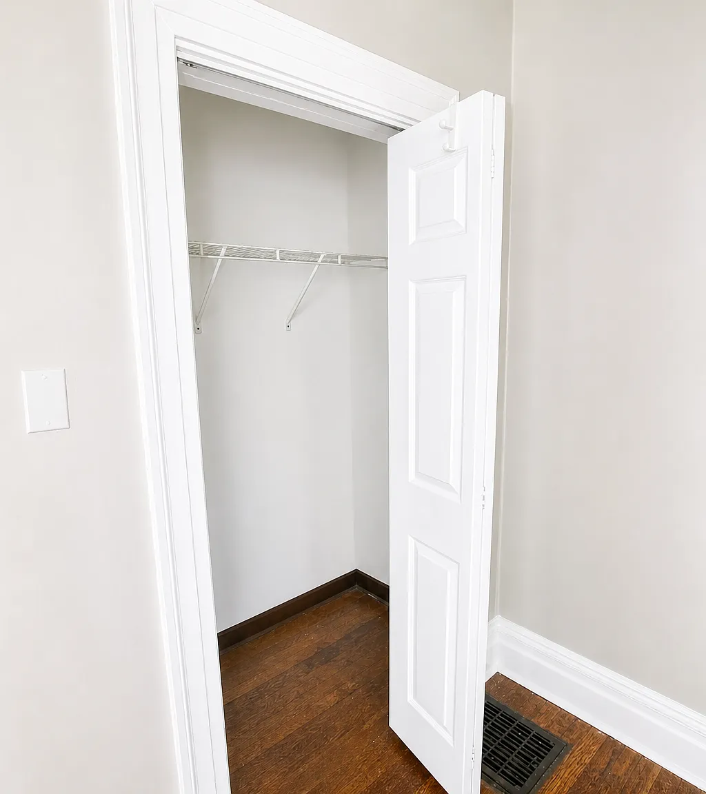 Studio, 400 sqft, $1,100 — Photo 4