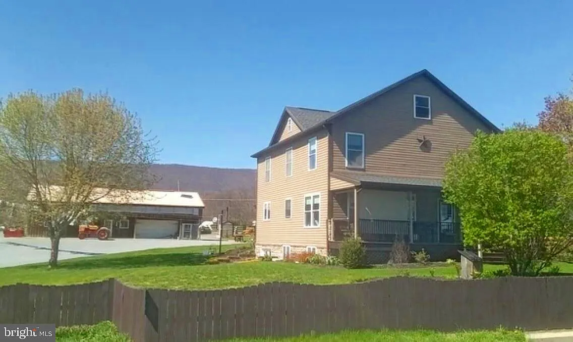 105 Enola Rd photo 1