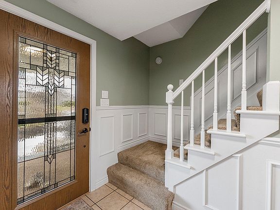 5th image of 126 Willowbrook Trl