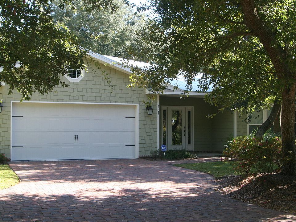 1st image of 203 Alconese Ave SE
