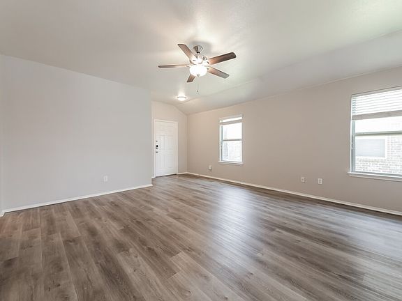 5th image of 1611 Sorghum Dr