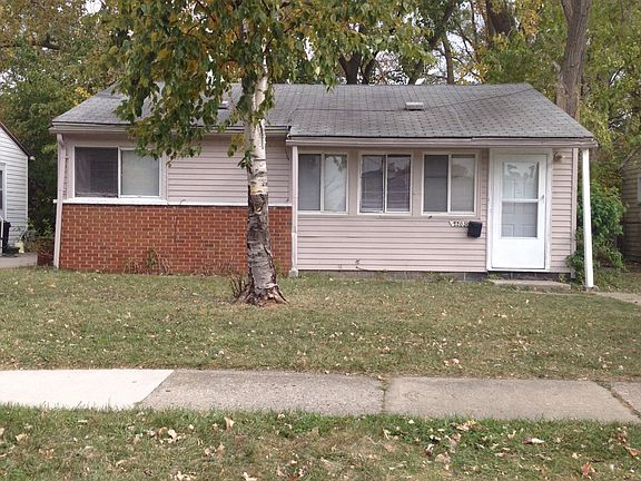 3rd image of 22030 Blackstone Ave
