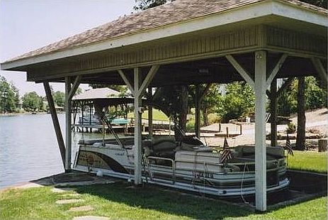Boat dock w/winch