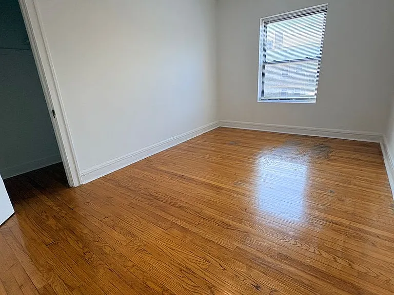 1525 N Austin Blvd — Photo 7