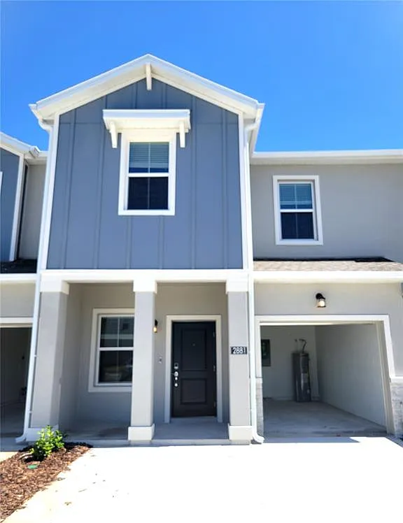 3 bed, 2.5 bath, 1840 sqft, $2,200 — Photo 1