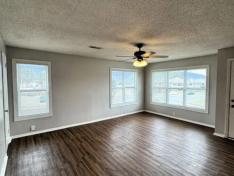 2710 Lantern Walk SE #B — Photo 3