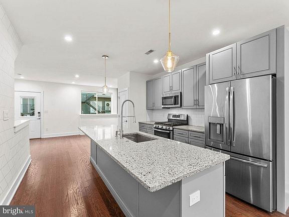 4th image of 1224 N Orkney St Unit 1