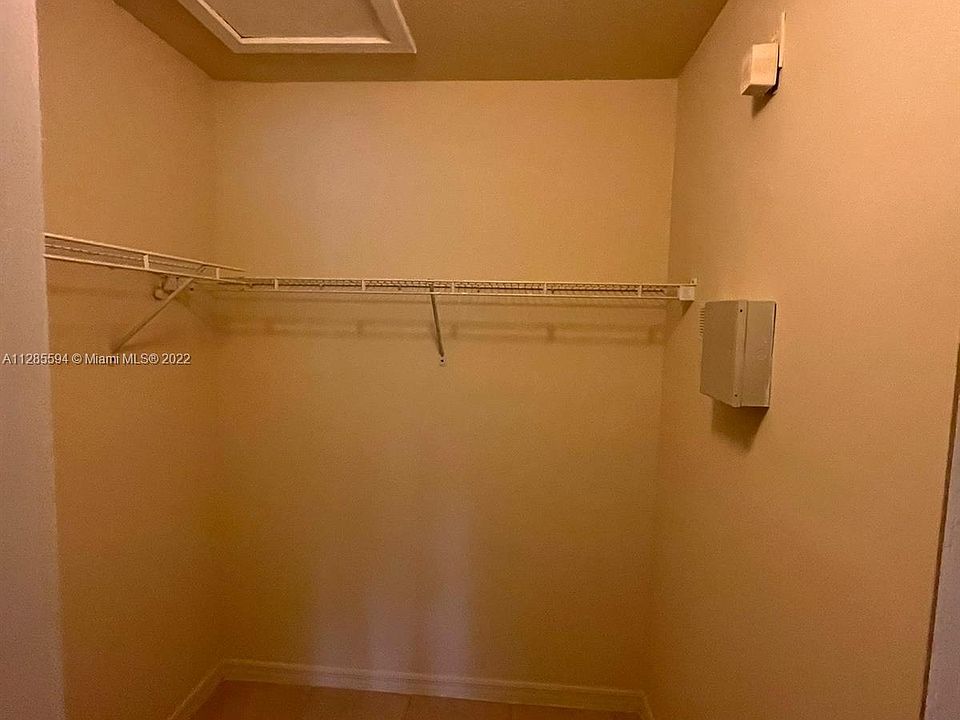 1st image of 1311 SE 31st Ct