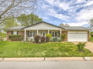 1 Heather Valley Cir, Saint Peters, MO 63376