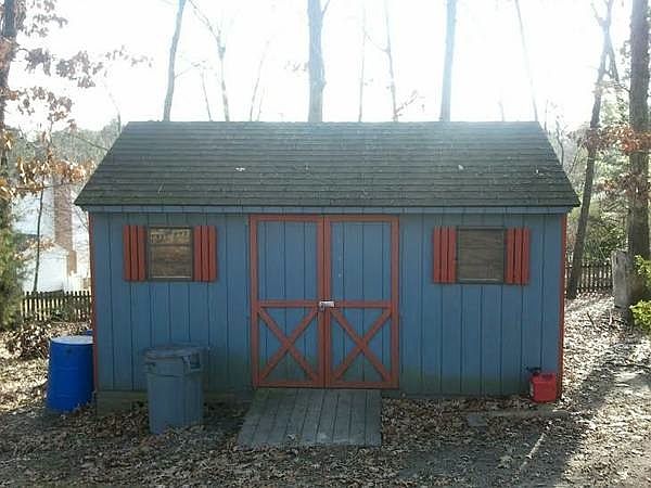 2nd image of 3401 Castlebury Dr