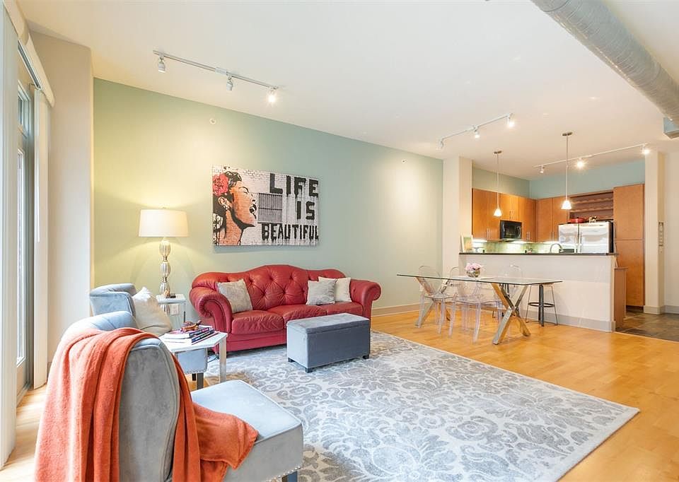 1st image of 1901 Post Oak Blvd APT 2404