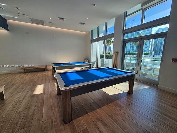 4th image of 90 SW 3rd St APT 3706
