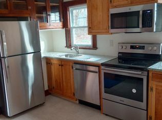 22 Vivian St, Waterford, CT 06385