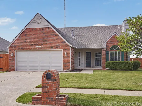 10710 E 115th Pl S, Bixby, OK 74008