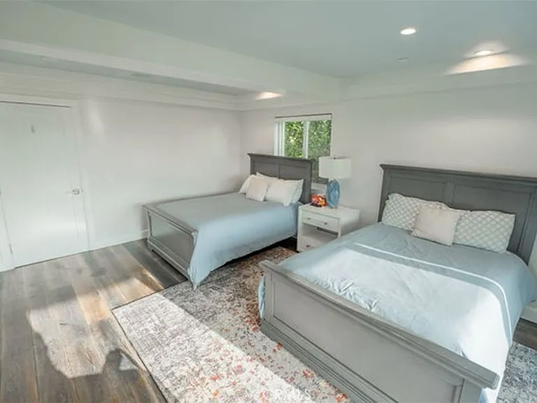 986 Oriole Dr — Photo 20