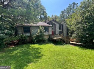 6870 Creekwood Dr, Douglasville, GA 30135