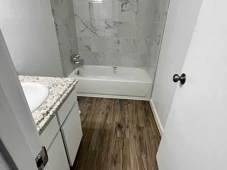 Pinewood Townhomes — Photo 16