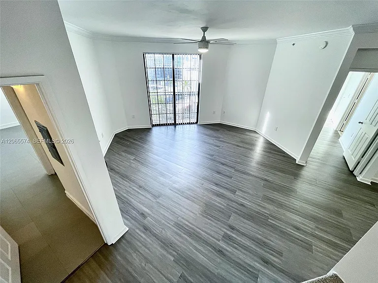 1919 Van Buren St #818A — Photo 40