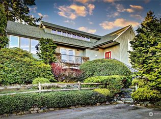 311 Eagle Pl NE, Bainbridge Island, WA 98110