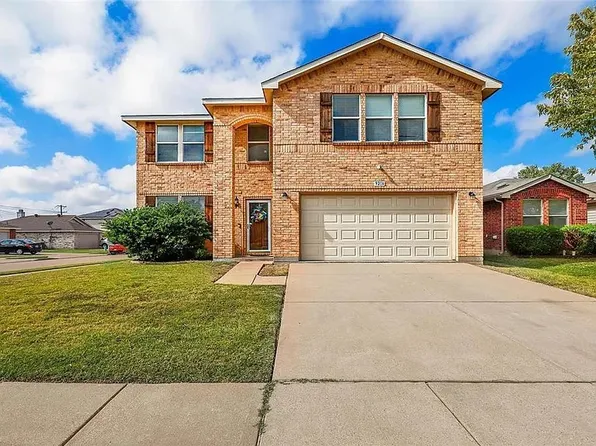 9216 Old Clydesdale Dr, Fort Worth, TX 76123