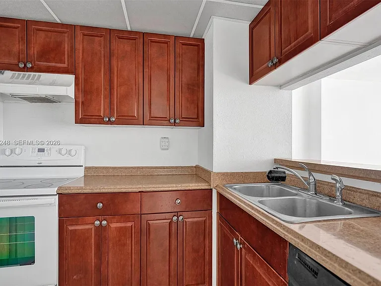 7601 E Treasure Dr #2205 — Photo 3