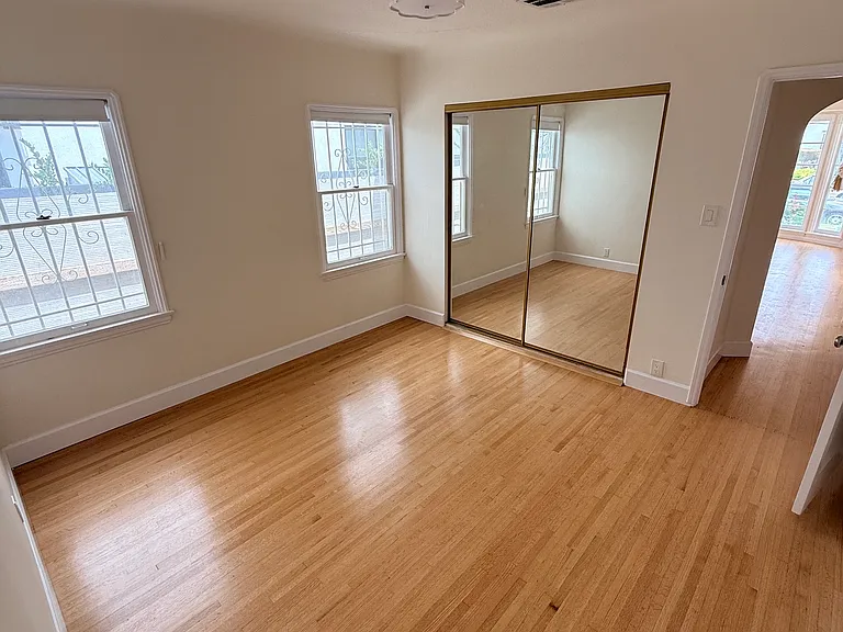 1911 S Corning St — Photo 17