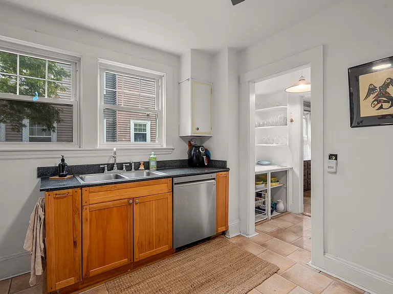 108 Columbia St #1 — Photo 12