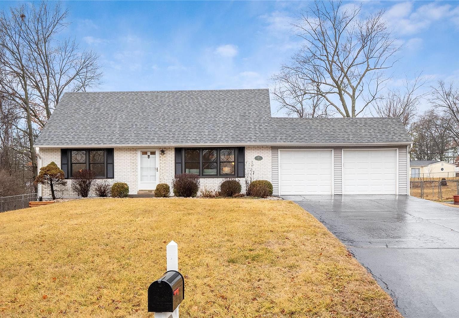 32 E Meadow Ln, Ellisville, MO 63021 Zillow