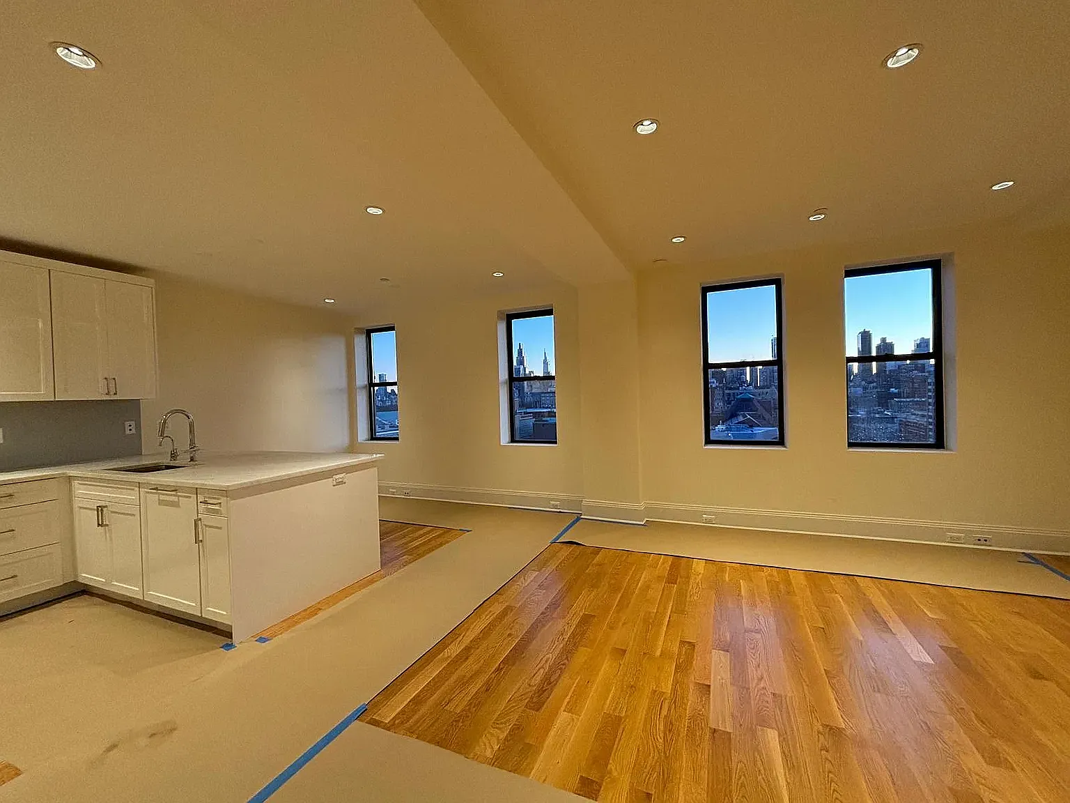 45 W 81st St — Photo 1
