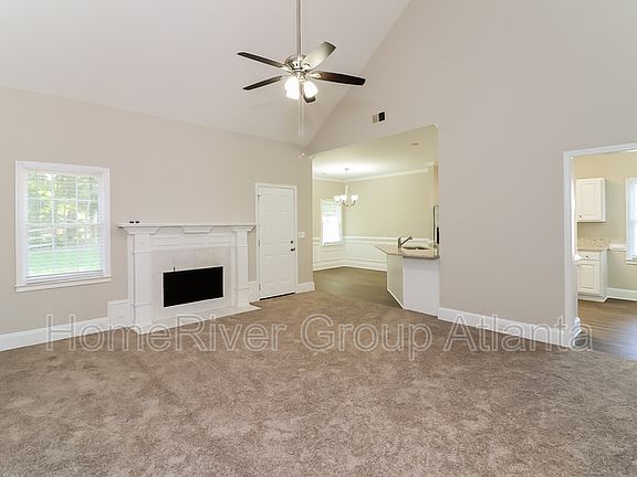 3rd image of 29 Legend Creek Ct