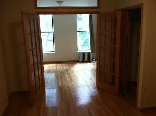 Rented by Kings Court Real Estate | media 13