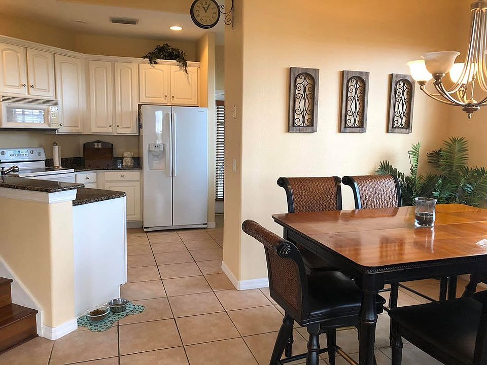 1st image of 13415 Fountainbleau Dr