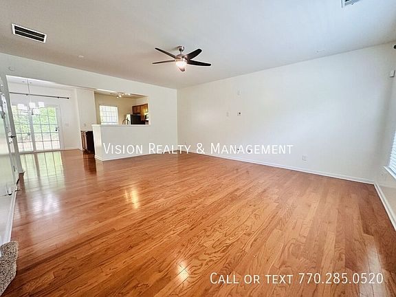 3rd image of 2706 Deerwood Ln