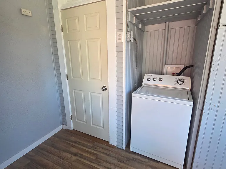 1023 Berkley Ave #A — Photo 2