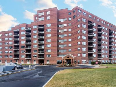 3 Seal Harbor Rd APT 635, Winthrop, MA, 02152