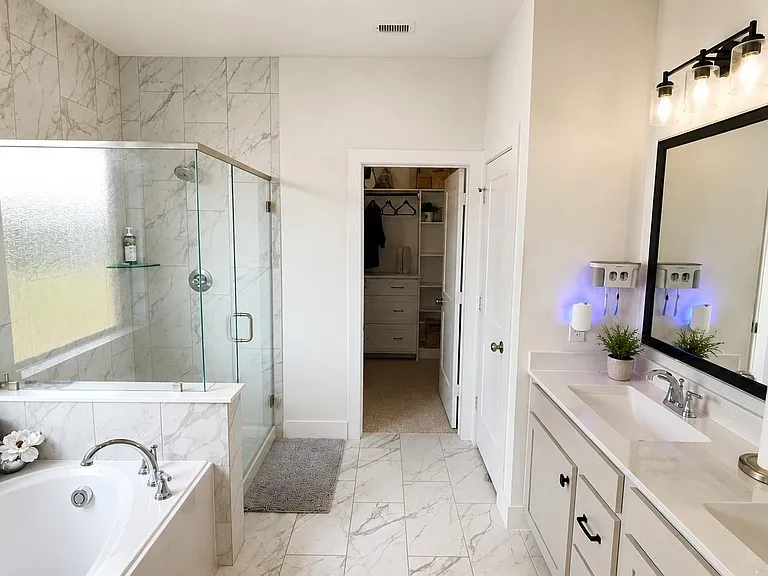 937 Newport Creek Dr — Photo 13