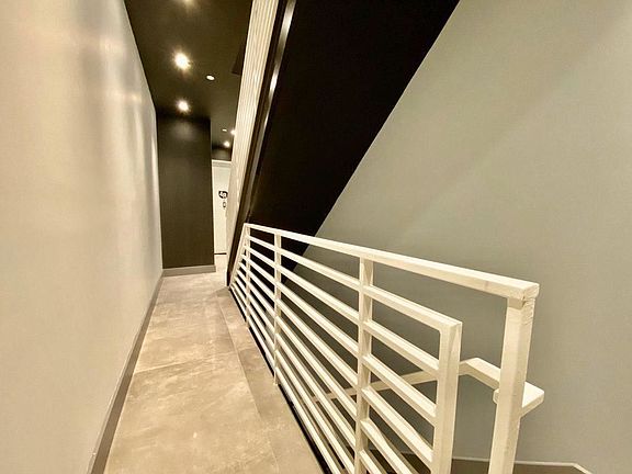 5th image of 168 Stuyvesant Ave #1ground