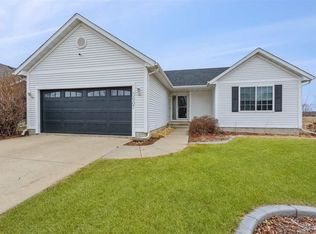 3607 Field Stone Pl SW, Cedar Rapids, IA 52404