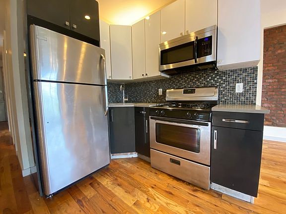 2nd image of 707 Saint Johns Pl #3F
