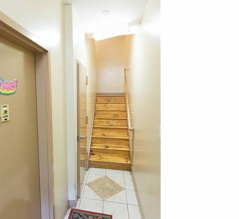 3rd image of 861 E 169th St