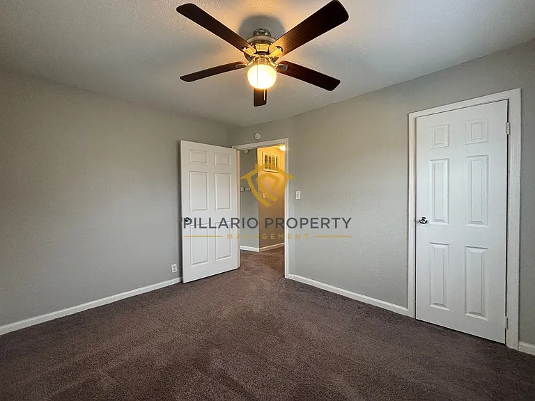 2224 S Keystone Ave — Photo 9