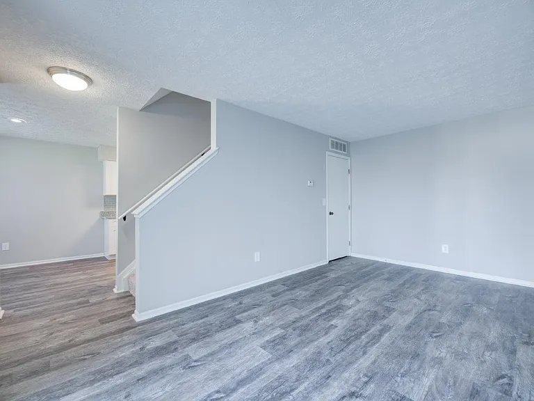 Wexford Lakes Apartments and Townhomes — Photo 8