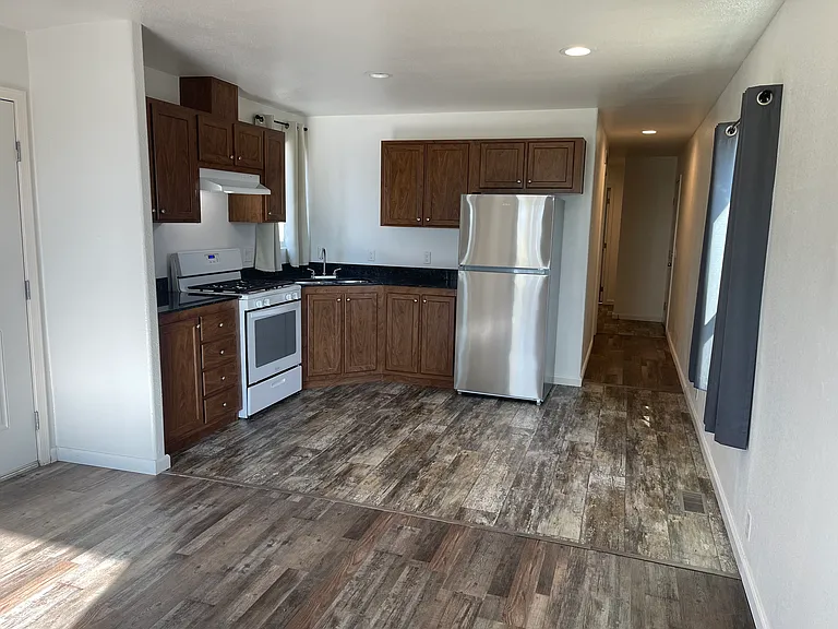 400 Tolas Pl — Photo 12