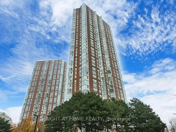 5 Concorde Pl #410, Toronto, ON M3C 3M8