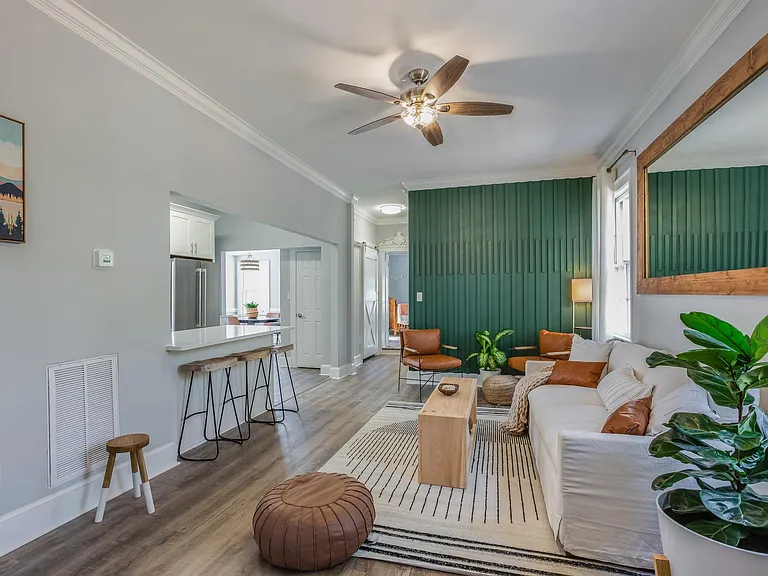 400 Dinwiddie St #1 — Photo 1