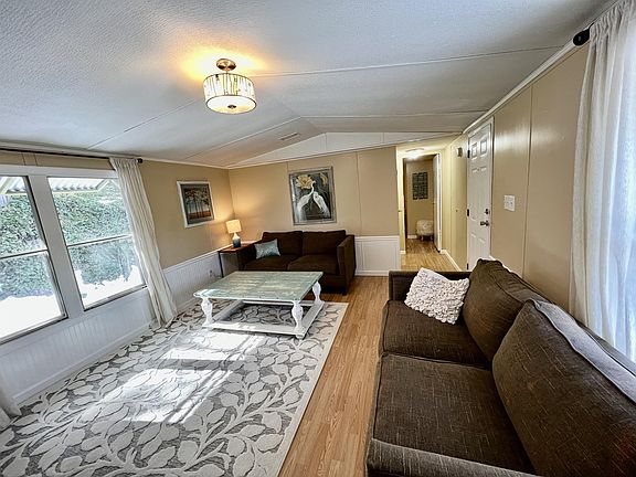 2nd image of 50 Mandalay Dr